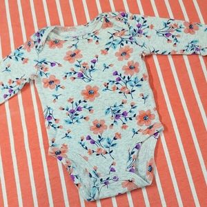 ° SZ 3MO • Long-Sleeve Onesie °